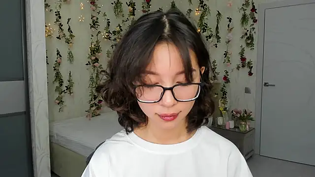 AgnieszkaBanana online show from September 14, 2025, 7:02 pm