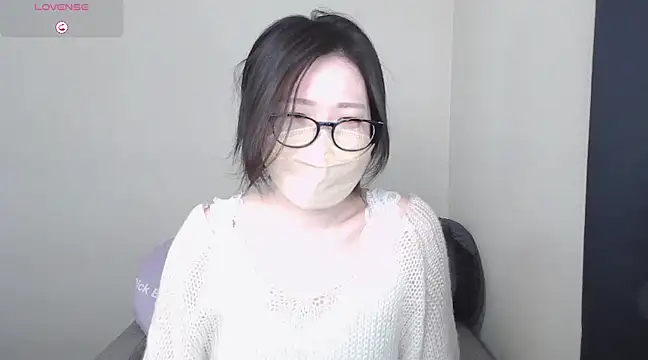 Snapshot of _NOA-chan_ chatting on March 8, 2025, 3:35 pm  NOA-chan  online show from March 8, 2025, 3:35 pm