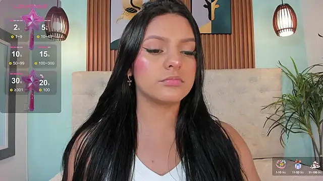 NicolleeEvanss online show from February 17, 2025, 12:05 pm