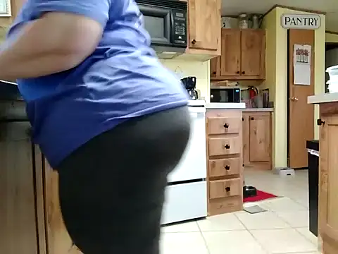 Snapshot of missthickness35_Pika chatting on December 21, 2024, 5:40 pm missthickness35 Pika online show from December 21, 2024, 5:40 pm