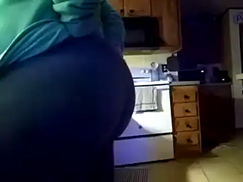 Snapshot of missthickness35_Pika chatting on February 20, 2025, 5:44 am missthickness35 Pika online show from February 20, 2025, 5:44 am