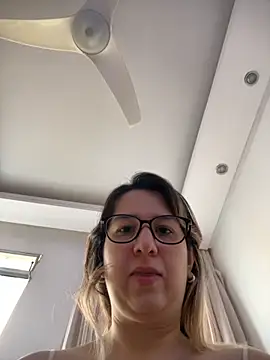 amooraaamoon online show from November 3, 2025, 11:33 am