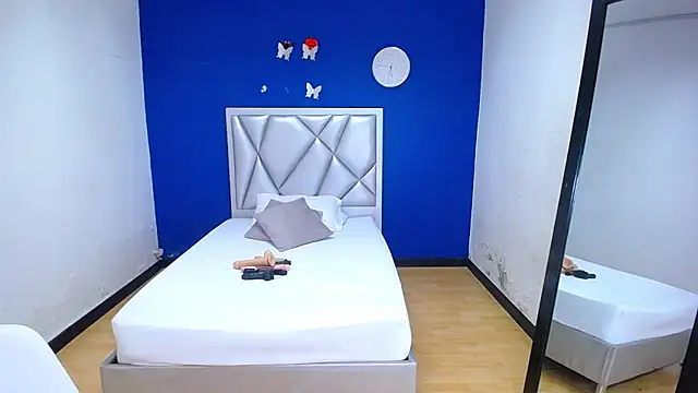 exotic karmella online show from January 22, 2025, 8:59 pm