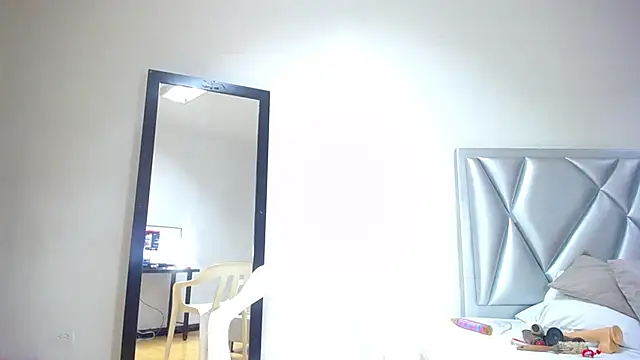 exotic karmella online show from February 19, 2025, 11:46 pm