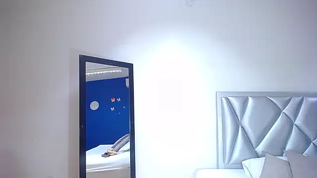 exotic karmella online show from February 24, 2025, 8:25 pm