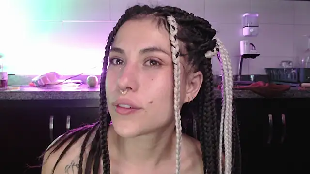 Snapshot of Hellen_dumont chatting on February 19, 2025, 8:55 am Hellen dumont online show from February 19, 2025, 8:55 am