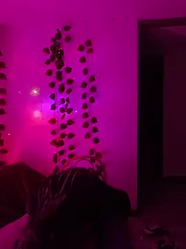 Hellen dumont online show from October 29, 2025, 2:25 am