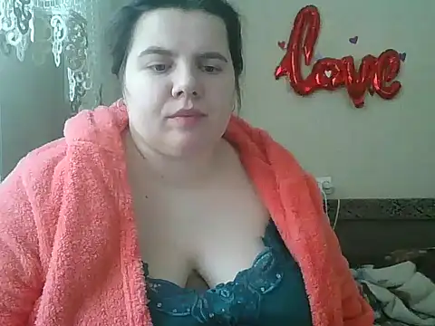 so shy online show from February 21, 2025, 2:06 pm