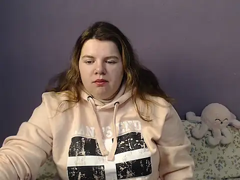 so shy online show from December 1, 2025, 7:13 am