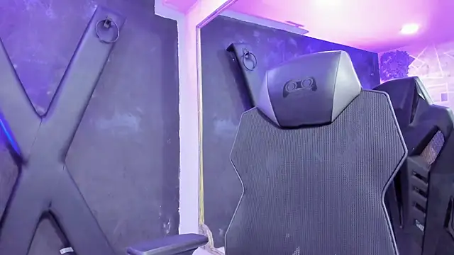 DarlingBDSM  online show from January 14, 2026, 1:17 pm