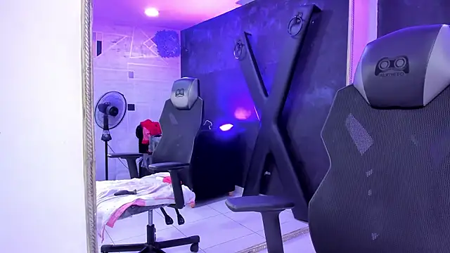 DarlingBDSM  online show from February 12, 2026, 1:39 pm