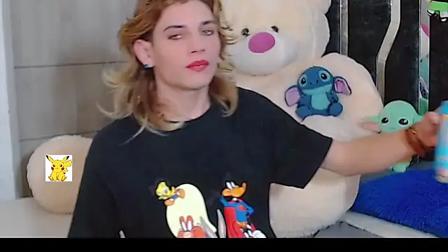 Snapshot of honey_skin chatting on December 19, 2024, 8:56 am honey skin online show from December 19, 2024, 8:56 am