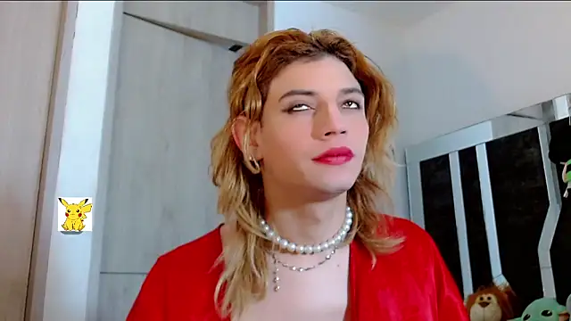 Snapshot of honey_skin chatting on February 20, 2025, 2:35 pm honey skin online show from February 20, 2025, 2:35 pm