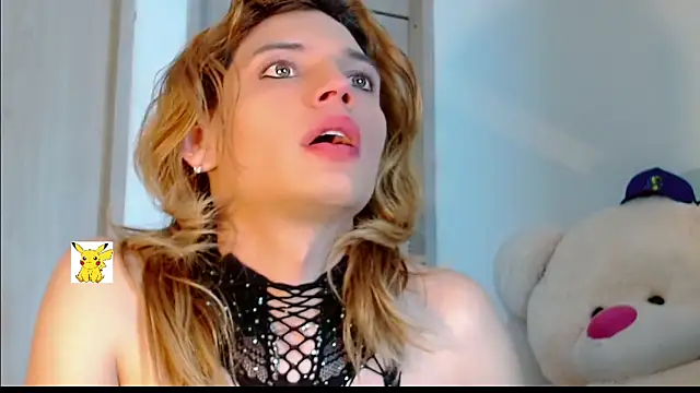 Snapshot of honey_skin chatting on March 2, 2025, 1:36 am honey skin online show from March 2, 2025, 1:36 am