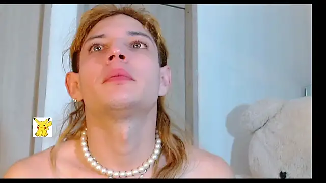 Snapshot of honey_skin chatting on March 18, 2025, 3:53 pm honey skin online show from March 18, 2025, 3:53 pm