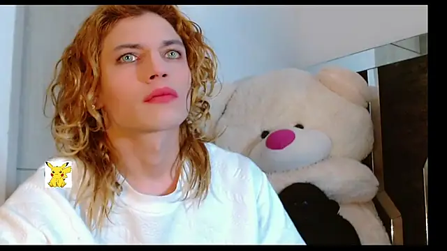 Snapshot of honey_skin chatting on March 20, 2025, 2:21 pm honey skin online show from March 20, 2025, 2:21 pm