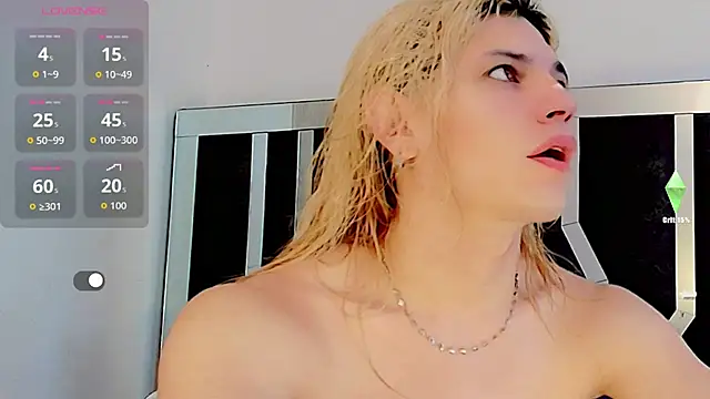 Snapshot of honey_skin chatting on September 12, 2025, 2:50 pm honey skin online show from September 12, 2025, 2:50 pm