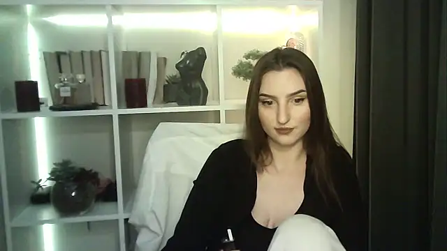 X Alisa online show from November 10, 2025, 7:24 pm