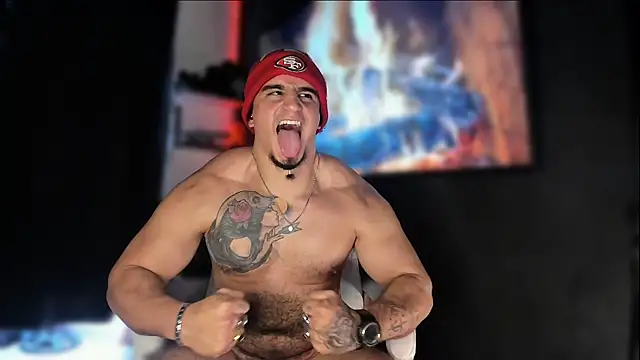 Snapshot of kingbear777 chatting on December 17, 2024, 3:28 pm kingbear777 online show from December 17, 2024, 3:28 pm