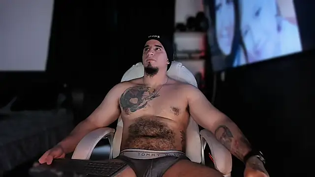 Snapshot of kingbear777 chatting on December 24, 2024, 6:17 pm kingbear777 online show from December 24, 2024, 6:17 pm