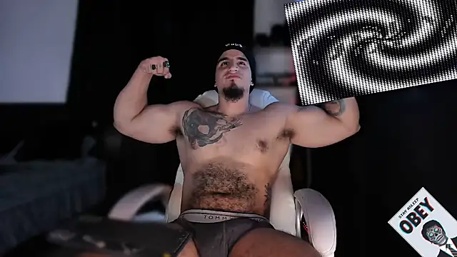 Snapshot of kingbear777 chatting on February 3, 2025, 7:40 am kingbear777 online show from February 3, 2025, 7:40 am