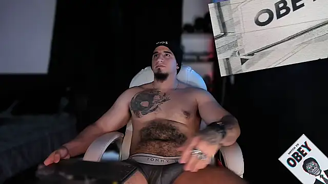 Snapshot of kingbear777 chatting on February 6, 2025, 5:57 am kingbear777 online show from February 6, 2025, 5:57 am