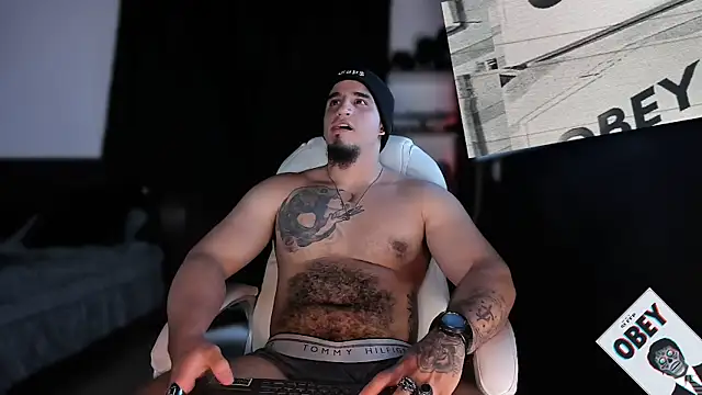 Snapshot of kingbear777 chatting on February 9, 2025, 11:58 am kingbear777 online show from February 9, 2025, 11:58 am