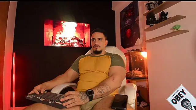 Snapshot of kingbear777 chatting on September 10, 2025, 2:00 am kingbear777 online show from September 10, 2025, 2:00 am