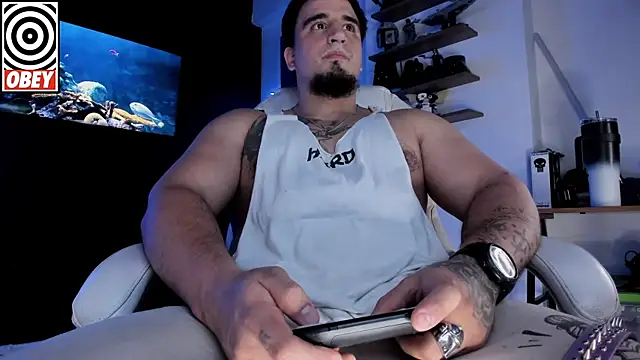 Snapshot of kingbear777 chatting on September 28, 2025, 5:02 am kingbear777 online show from September 28, 2025, 5:02 am