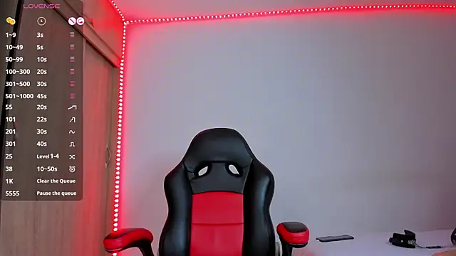 Snapshot of barbiee_ebony chatting on October 31, 2025, 8:32 pm barbiee ebony online show from October 31, 2025, 8:32 pm