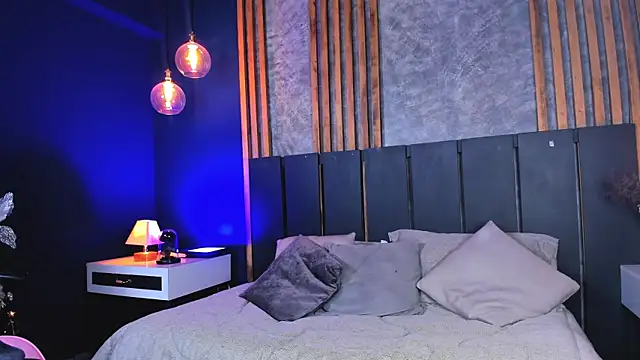 Mayli-x online show from December 15, 2024, 8:30 am