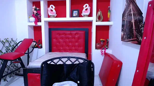 Letty Plugxo online show from September 9, 2025, 12:05 pm