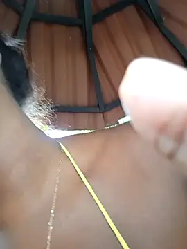 HanaThompson online show from March 14, 2025, 6:39 pm