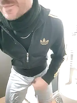 Snapshot of gilera250s chatting on January 10, 2025, 2:34 pm gilera250s online show from January 10, 2025, 2:34 pm