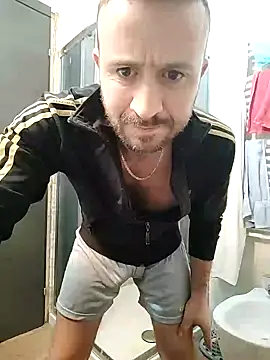 Snapshot of gilera250s chatting on January 18, 2025, 8:10 am gilera250s online show from January 18, 2025, 8:10 am