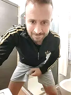 Snapshot of gilera250s chatting on January 19, 2025, 8:41 pm gilera250s online show from January 19, 2025, 8:41 pm