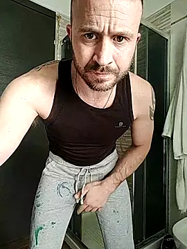 Snapshot of gilera250s chatting on March 6, 2025, 4:07 pm gilera250s online show from March 6, 2025, 4:07 pm