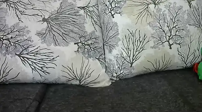 Sugarbaby32 online show from February 11, 2025, 7:27 pm