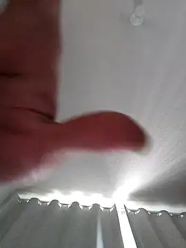 Snapshot of Amauri95 chatting on January 14, 2026, 9:31 pm Amauri95 online show from January 14, 2026, 9:31 pm