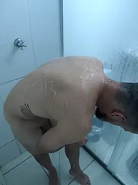 Snapshot of Amauri95 chatting on February 2, 2026, 7:45 pm Amauri95 online show from February 2, 2026, 7:45 pm