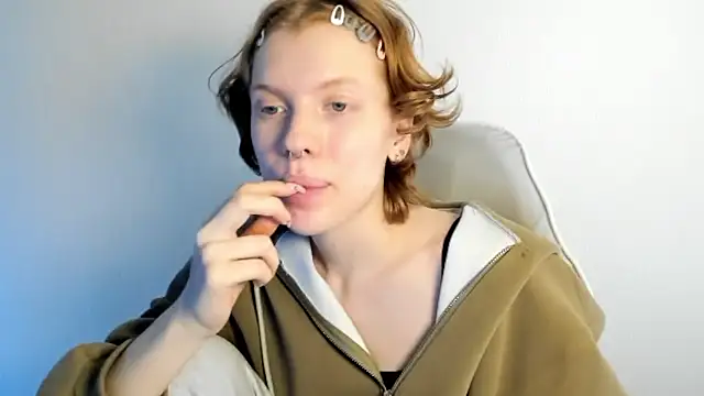 StellaDavis online show from January 13, 2026, 10:31 am