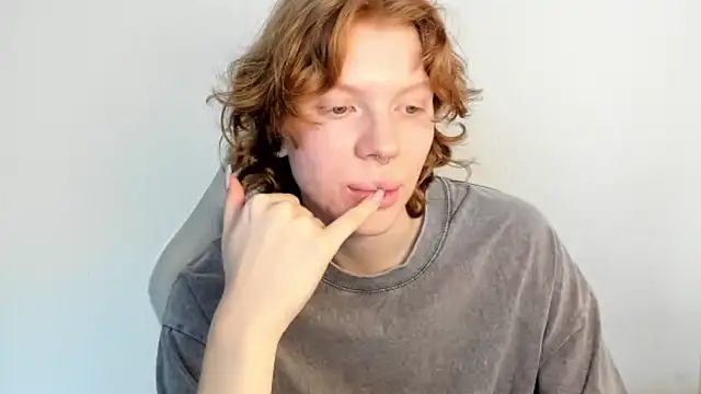 StellaDavis online show from March 3, 2026, 9:37 am