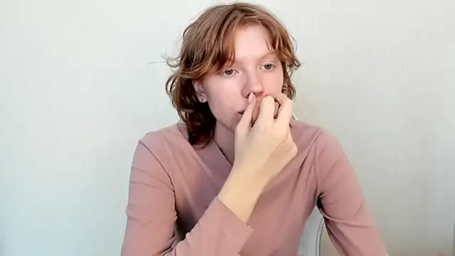 StellaDavis online show from March 12, 2026, 8:09 am