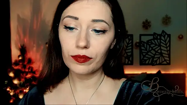 Snapshot of MissBeverlyMills chatting on December 19, 2024, 9:38 pm MissBeverlyMills online show from December 19, 2024, 9:38 pm