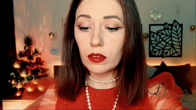 Snapshot of MissBeverlyMills chatting on December 22, 2024, 5:53 pm MissBeverlyMills online show from December 22, 2024, 5:53 pm