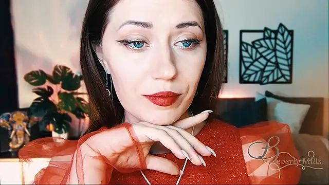 Snapshot of MissBeverlyMills chatting on February 16, 2025, 10:10 am MissBeverlyMills online show from February 16, 2025, 10:10 am