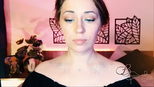 Snapshot of MissBeverlyMills chatting on March 8, 2025, 7:53 pm MissBeverlyMills online show from March 8, 2025, 7:53 pm