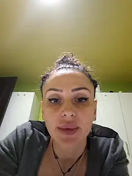 dolcevita002 online show from February 17, 2026, 9:06 am