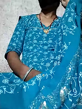 Snapshot of Anushka_Ji chatting on September 10, 2025, 4:29 pm Anushka Ji online show from September 10, 2025, 4:29 pm