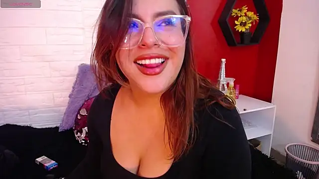 Snapshot of _poison_sweet chatting on October 7, 2025, 7:00 pm poison sweet online show from October 7, 2025, 7:00 pm
